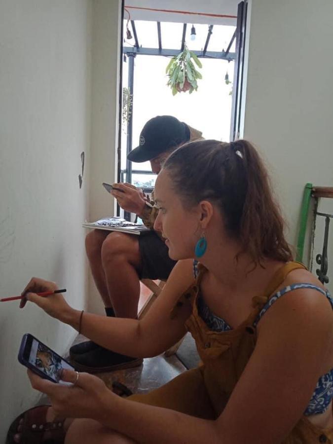 Ubuntu Homestay & Tours Hanoi Esterno foto